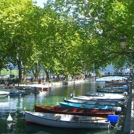 D'exception - Face Au Lac * Annecy